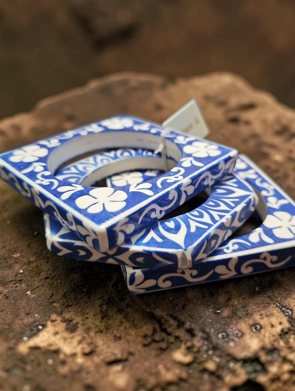 Nwt Piper Blue and White Floral  3D Geometrical  Bangle Braclets.